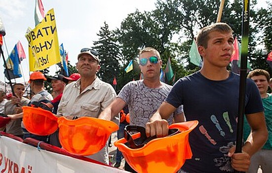 Шахтеры вышли на на акцию протеста в центре Киева