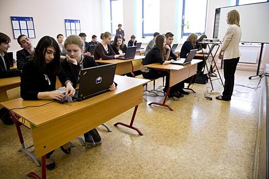 В Минобрнауки не поддержали инициативу ЛДПР о 12 классах