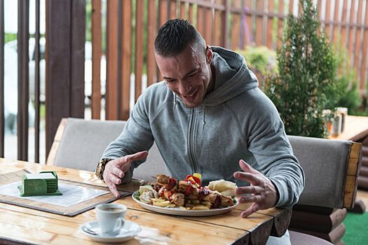 Сколько еды вмещает желудок и что будет, если постоянно переедать