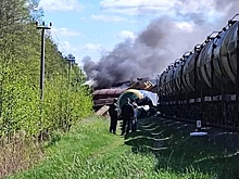Под Брянском грузовой поезд сошел с рельсов после взрыва бомбы