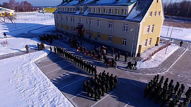 В Калининградской области почти 100 семей военных получили служебные квартиры