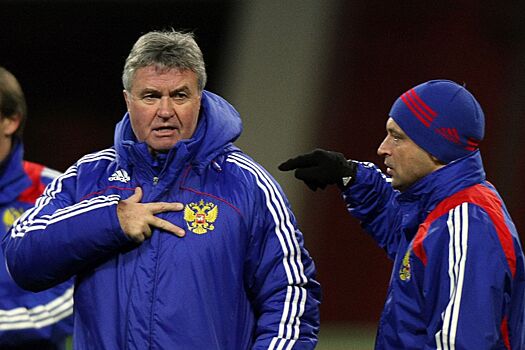 Экс-игрок сборной России рассказал, как Хиддинк настраивал Янбаева на игру против Роббена
