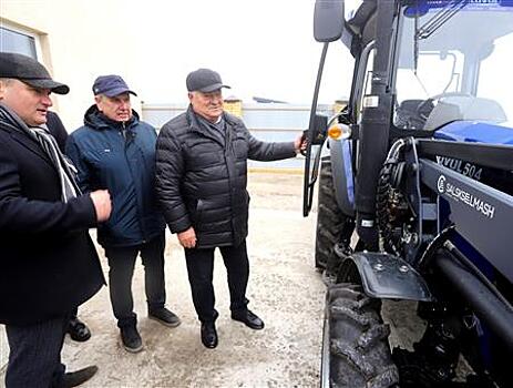 Депутаты губернской думы посетили фермеров, получивших господдержку