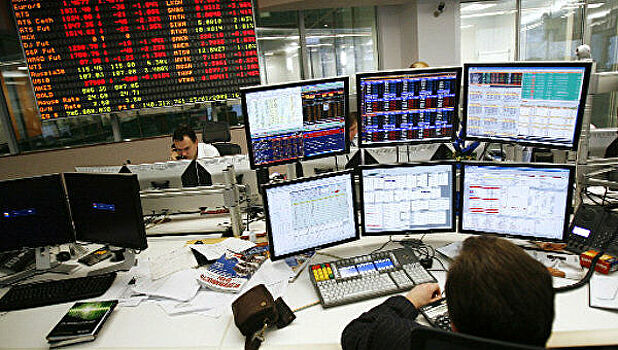 Инвесторы увеличили вложения в российские акции