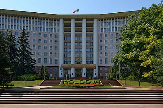 В Молдавии вернули русскому языку статус межнационального