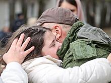 На Среднем Урале 60-летний бизнесмен оставил завод сыну и ушел в армию