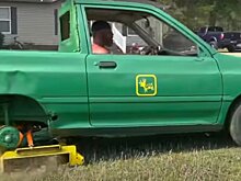 Блогер превратил Ford Festiva в газонокосилку