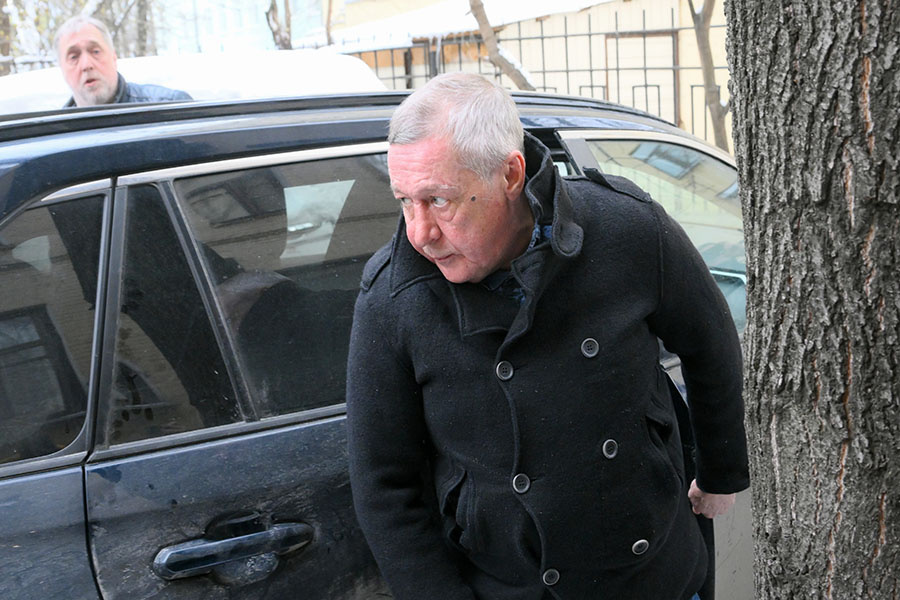 Стало известно, что связывает актера Ефремова и обменянного в ОАЭ Петрова