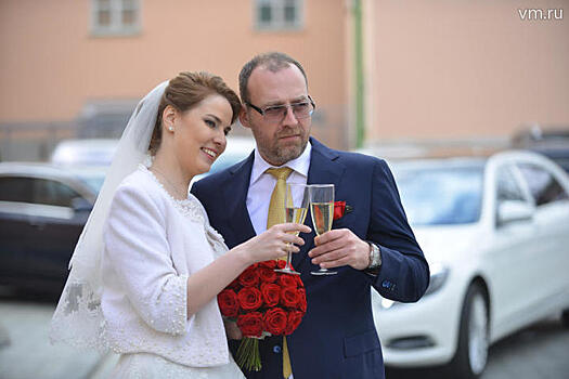 Начальник Управления ЗАГС Елена Ефремова: Чаще всего москвичи женятся в возрасте от 25 до 34 лет