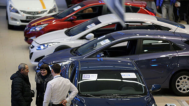 Автомобильный рынок в России упал на 84%