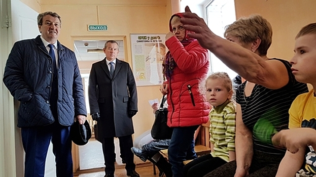 Челябинский депутат поможет решить проблему с очередями в поликлинике Новосинеглазово