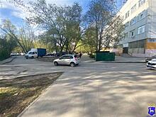 Ребенок на самокате попал под машину в Тольятти