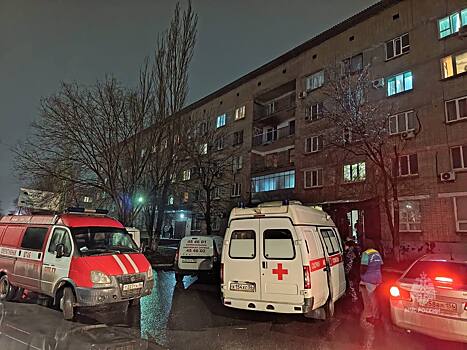 Из пожара на пр. Коммунаров в Оренбурге спасли 18 человек, в том числе 4 детей