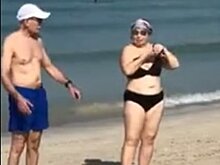 Человека, похожего на Рустэма Хамитова, сняли на видео тайно с женой во время отдыха