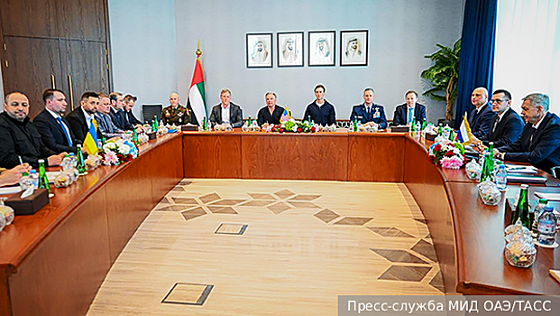 Axios: На переговорах в Абу-Даби Россия и США обсудили продление ДСНВ