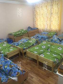 Опубликованы фото забитой кроватям спальни в детском саду, где накануне умерла трехлетняя девочка