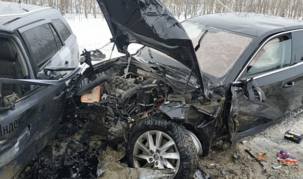 В Воронежской области столкнулись «Опель», «Шкода Суперб», «Тойота Королла» и «ВАЗ-2105»