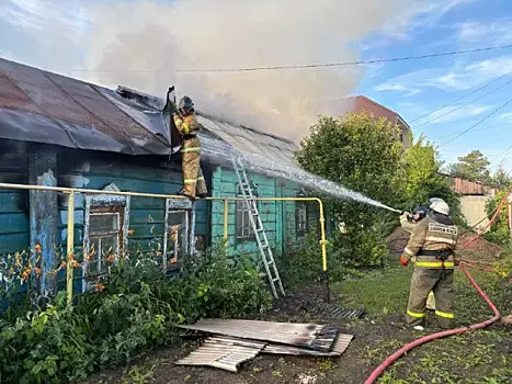 В Похвистневе в горящем доме пострадал человек