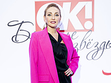 Навка пришла на премию OK! в пиджаке цвета фуксии, а Тодоренко — в мини и с Топаловым