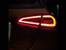 Mercedes-AMG представил тизер заряженного «малыша» А35