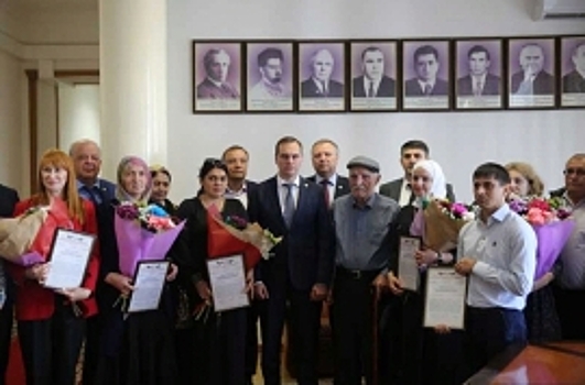 В Дагестане семьи получили сертификаты на приобретение жилья для инвалидов