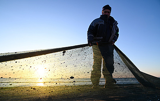 Угрозы распространения разлива нефти около Новороссийска нет