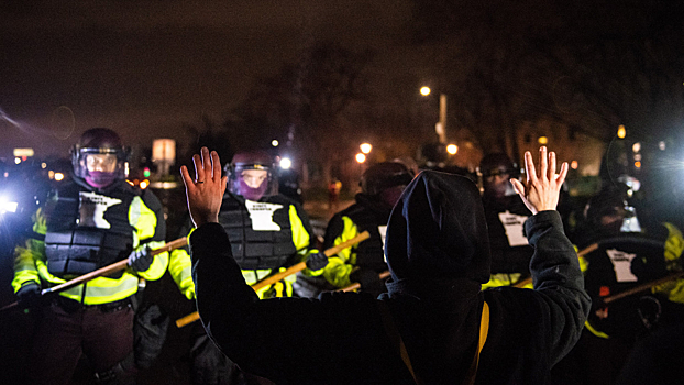 Правозащитники из ФБР Пригожина обратили внимание на убийство афроамериканца полицией США