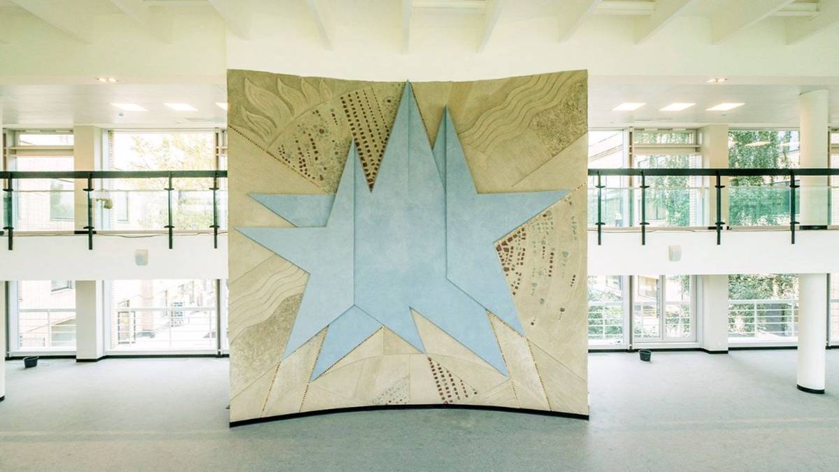 Панно «Звезда» в Московском дворце пионеров вернули исторический облик