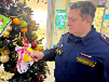 Начальник ИЦ-1 УФСИН России по Псковской области присоединился к акции «Елка желаний»