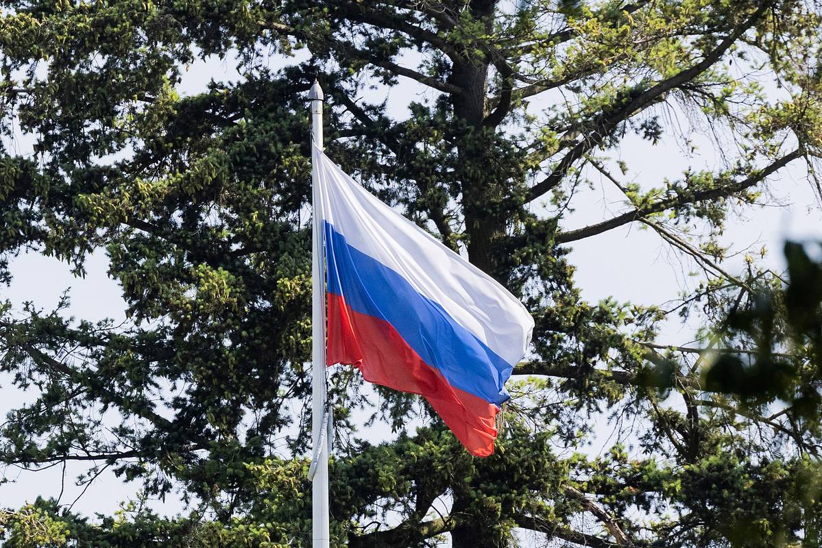 СК отреагировал на сжегшего российский флаг в Берлине мужчину - EuroPress.news