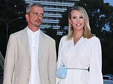 "Идиотка, тебя все забудут": Богомолов обругал Собчак за пропуск светского вечера