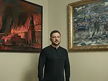В кабинете Зеленского заметили картину с горящим Кремлем