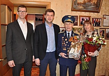 Ветеран из Печатников награжден юбилейной медалью