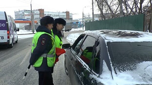 Пензенских водителей останавливали на дороге в честь праздника