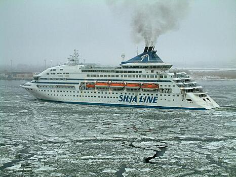 Паромная переправа в Крыму снова заработала