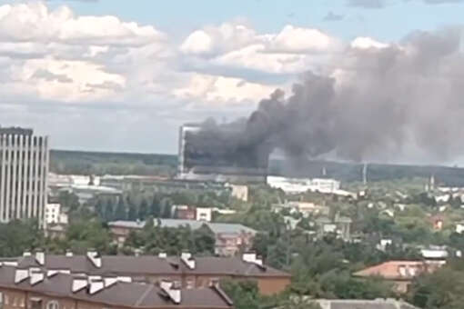 Baza: в здании НИИ «Платан» на фоне пожара произошел взрыв
