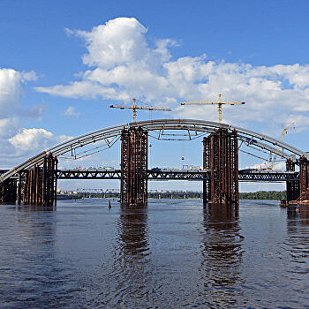 В Киеве построят самый большой флагшток – вместо моста на Троещину