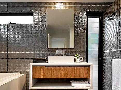 Из чего сделать потолок в ванной: советы специалистов