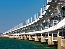В ж/д части Крымского моста увидели сакральный смысл
