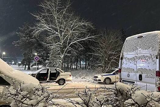 Задержан водитель, ехавший пьяным на машине без дверей и капота