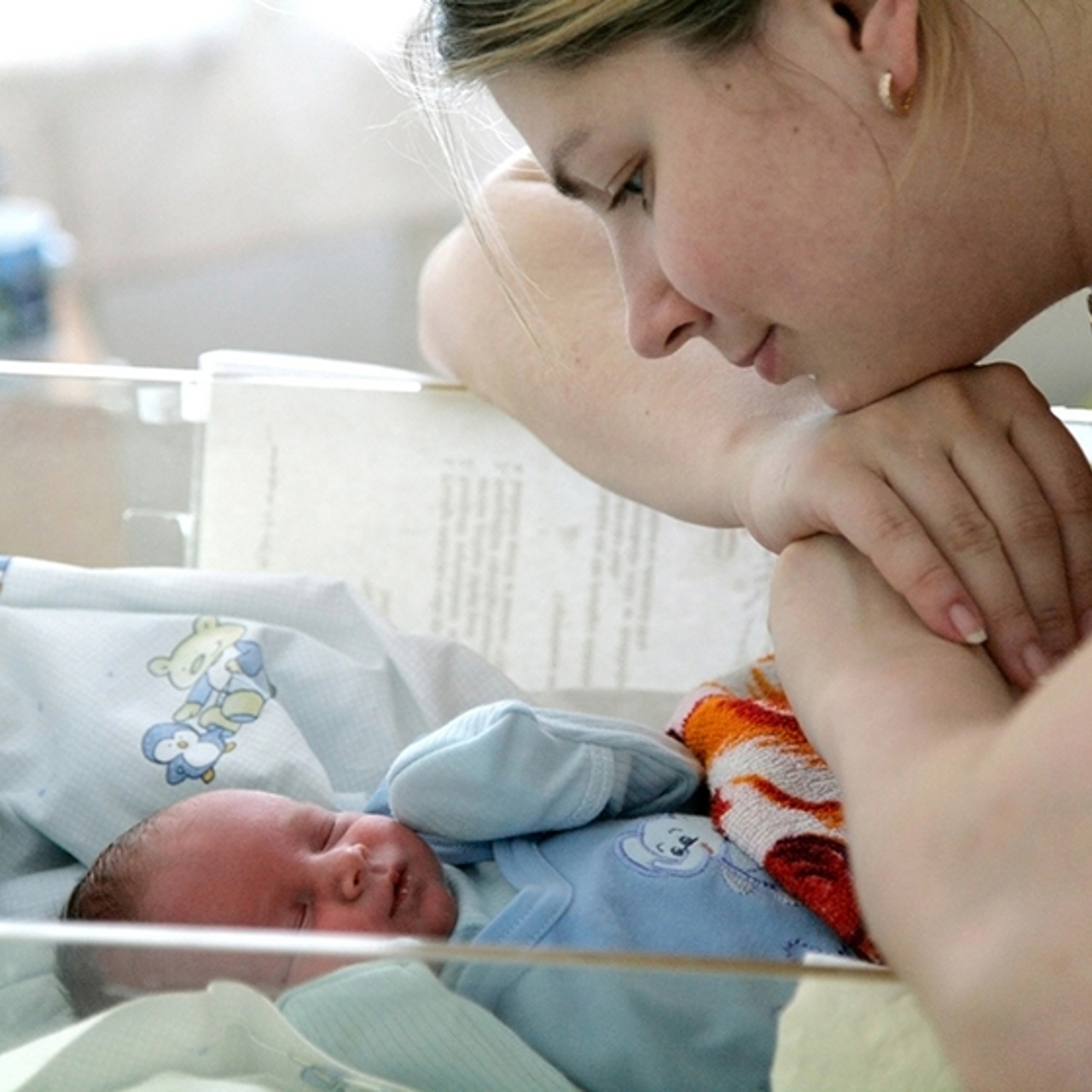 Не хочу никаких застолий в день выписки из роддома, и вот почему: реальная  история мамы - Рамблер/новости