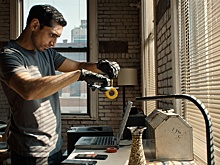 Триллер "Диспетчер" с Ахмедом и Уортингтоном вышел в России