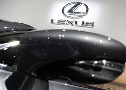 Автомобиль Lexus за 2,5 млн рублей угнали в Подмосковье