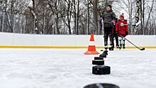 Занятия по хоккею пройдут в шести столичных парках