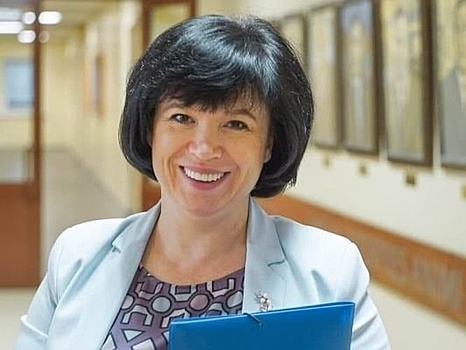 Экс-ректора НГЛУ Никонову исключили из межконфессионального совета