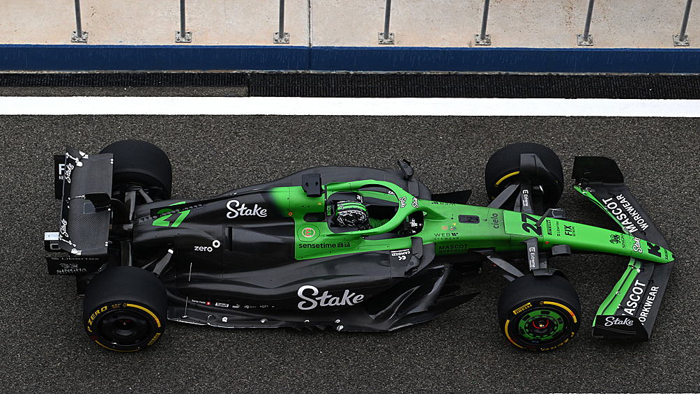 В 2026 году на базе Stake F1 Team Kick Sauber появится заводская команда Audi, а пока швейцарский коллектив готовится к своему последнему сезону с прежним именем. На новом Kick Sauber C45 поедует ветеран Формулы 1 немец Нико Хюлькенберг и бразильский новичок турнира Габриэль Бортолето.