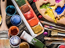 Воронежская художница расписала телекоммуникационные будки на ул. Комиссаржевской