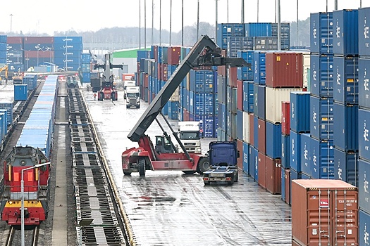 Снижение транзита не повлияло на рост контейнерных перевозок в России