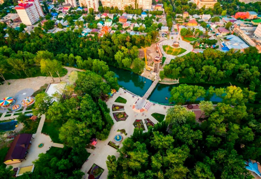 Парк зеленый город. Черкесск парк зеленый остров. ПКИО зеленый остров Черкесск. КЧР город Черкесск зеленый остров. Черкесск достопримечательности парк зеленый остров.