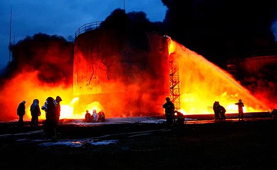 «Свет на Левобережье – только от пожаров!»: Сокрушительный ночной удар по энергетике Киева